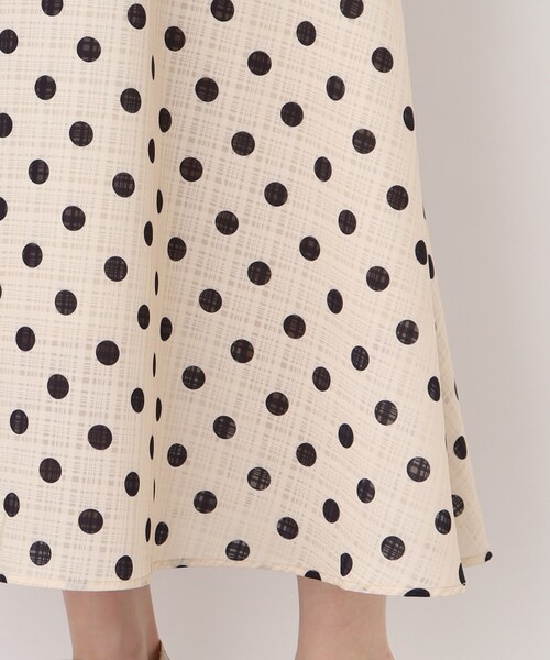 grove（グローブ）の「◆スタイリング映え！シア－チェックドットプリントスカート（スカート・レディース・ブラック系/ベージュ系・02/03/04/01/05）」の18枚目の写真