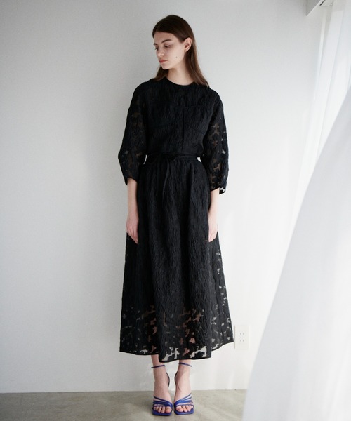 LE CIEL BLEU(ルシェルブルー)の「シアージャガードタイウエストスカート / Sheer Jacquard Tie Waist Skirt(スカート・レディース・オフホワイト/ブラック・36/34)」の1枚目の写真