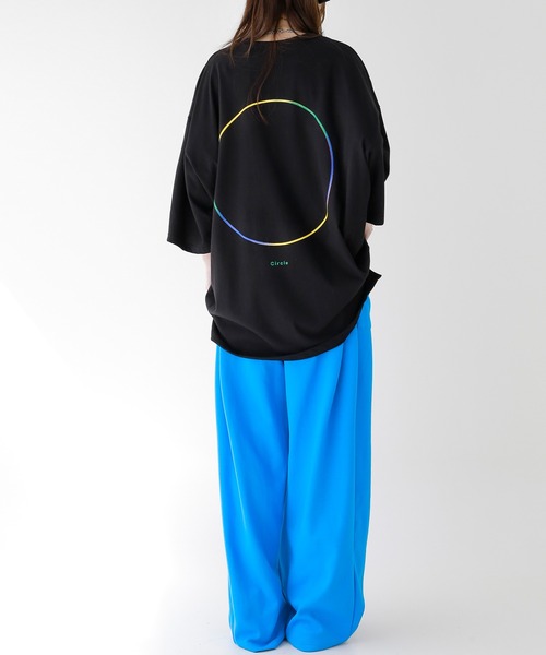 minsobi(ミンソビ)の「グラデーションサークルT ビッグシルエット半袖カットソー(Tシャツ/カットソー・メンズ・ブラック/ホワイト・FREE)」の11枚目の写真