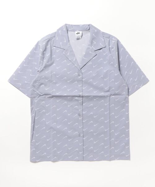 NIKE(ナイキ)の「【NIKE】W NSW MOD WVN SS TOP(シャツ/ブラウス・レディース・ライトブルー・SMALL/MEDIUM)」の1枚目の写真