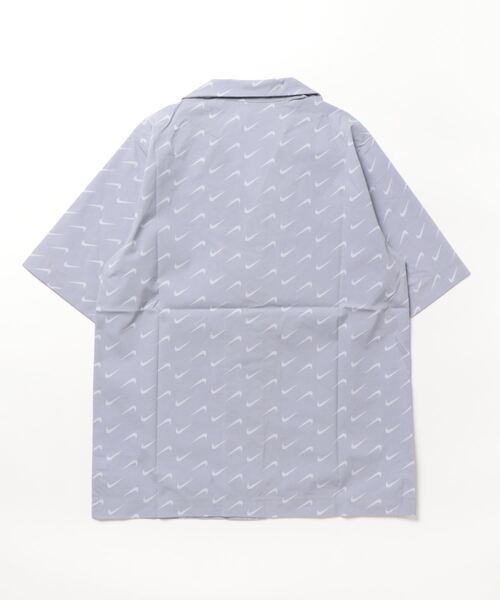 NIKE(ナイキ)の「【NIKE】W NSW MOD WVN SS TOP(シャツ/ブラウス・レディース・ライトブルー・SMALL/MEDIUM)」の2枚目の写真