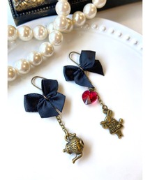 【MUURABBTI】アリスのお茶会ピアス(MA)