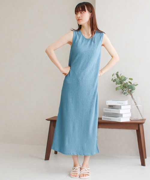 Social GIRL(ソーシャルガール)の「バックオープンリブワンピース(ワンピース・レディース・ブラック/グレイッシュベージュ/アイボリー/ブルー・M)」の1枚目の写真