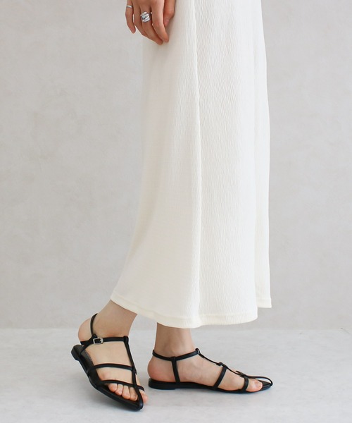 Social GIRL(ソーシャルガール)の「バックオープンリブワンピース(ワンピース・レディース・ブラック/グレイッシュベージュ/アイボリー/ブルー・M)」の16枚目の写真