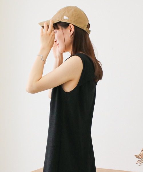 Social GIRL(ソーシャルガール)の「バックオープンリブワンピース(ワンピース・レディース・ブラック/グレイッシュベージュ/アイボリー/ブルー・M)」の19枚目の写真