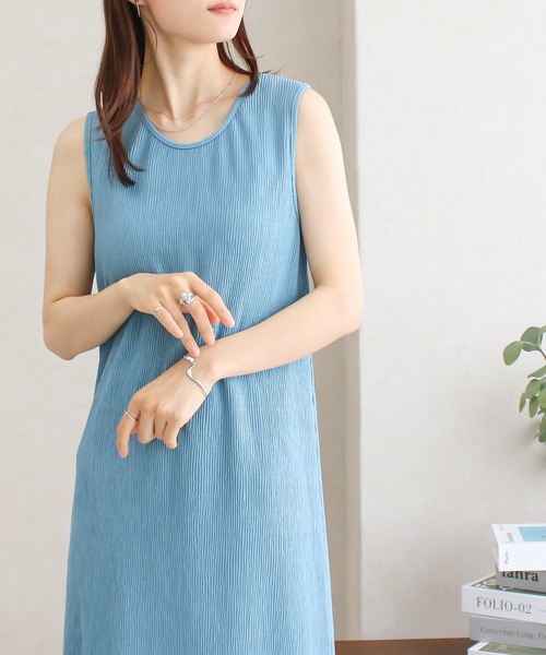 Social GIRL(ソーシャルガール)の「バックオープンリブワンピース(ワンピース・レディース・ブラック/グレイッシュベージュ/アイボリー/ブルー・M)」の6枚目の写真