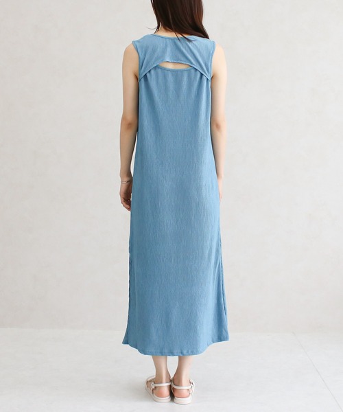 Social GIRL(ソーシャルガール)の「バックオープンリブワンピース(ワンピース・レディース・ブラック/グレイッシュベージュ/アイボリー/ブルー・M)」の9枚目の写真