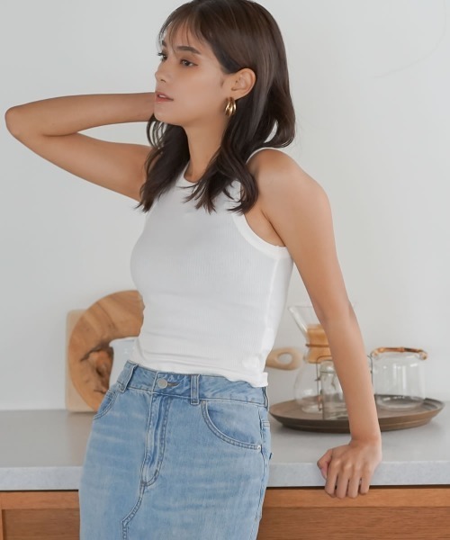 Auntie Rosa（アンティローザ）の「ショート丈コットンリブニットタンクトップ（タンクトップ・レディース・ブラック/ホワイト/ベージュ/ネイビー・SMALL/MEDIUM）」の10枚目の写真