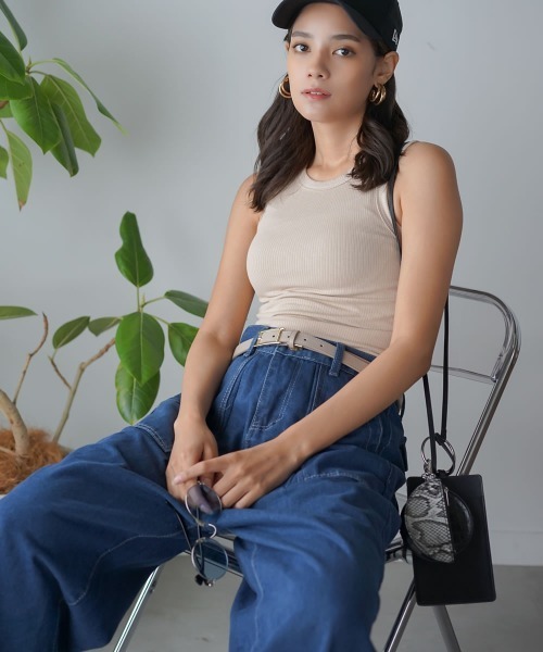 Auntie Rosa（アンティローザ）の「ショート丈コットンリブニットタンクトップ（タンクトップ・レディース・ブラック/ホワイト/ベージュ/ネイビー・SMALL/MEDIUM）」の21枚目の写真