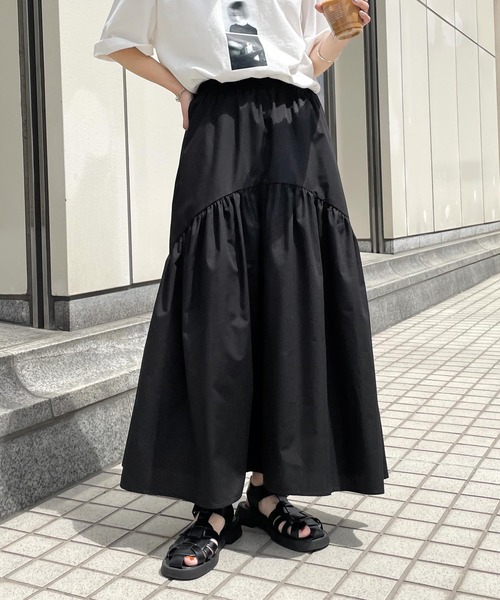 Chillfar（チルファー）の「ティアードボリュームロングスカート