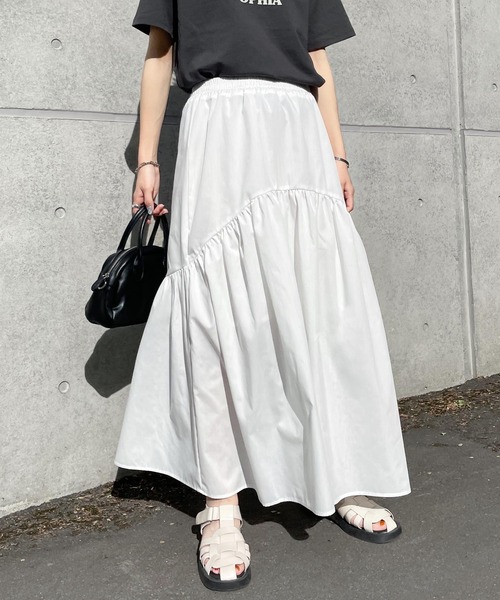 Chillfar（チルファー）の「ティアードボリュームロングスカート（スカート・レディース・ブラック/オフホワイト/ブラウン・FREE）」の6枚目の写真