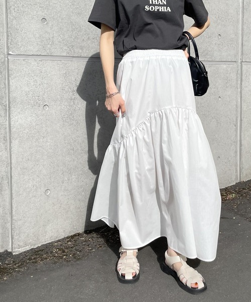 Chillfar（チルファー）の「ティアードボリュームロングスカート（スカート・レディース・ブラック/オフホワイト/ブラウン・FREE）」の7枚目の写真