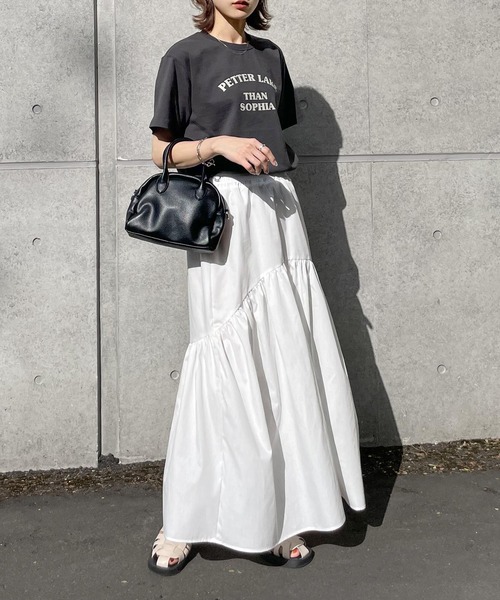 Chillfar（チルファー）の「ティアードボリュームロングスカート（スカート・レディース・ブラック/オフホワイト/ブラウン・FREE）」の12枚目の写真