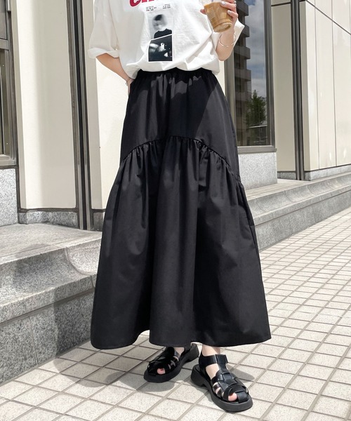 Chillfar（チルファー）の「ティアードボリュームロングスカート