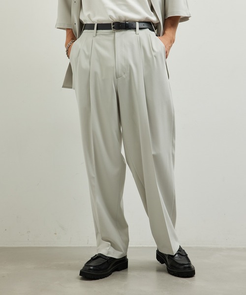 JUNRED（ジュンレッド）の「セットアップ対応 / エアリーストレッチタックワイドパンツ（その他パンツ・メンズ・ライトグレー/ブラック/グリーン系その他/ブルー系その他4・S/M/L）」の3枚目の写真