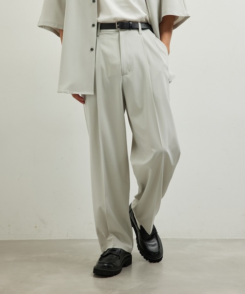JUNRED（ジュンレッド）の「セットアップ対応 / エアリーストレッチタックワイドパンツ（その他パンツ・メンズ・ライトグレー/ブラック/グリーン系その他/ブルー系その他4・S/M/L）」の8枚目の写真