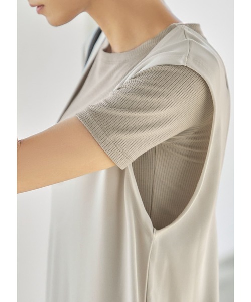 STYLE DELI（スタイルデリ）の「とろけるとろみリブカットソートップス（Tシャツ/カットソー・レディース・ホワイト/チャコールグレー/ブラック/オリーブ・MEDIUM）」の6枚目の写真