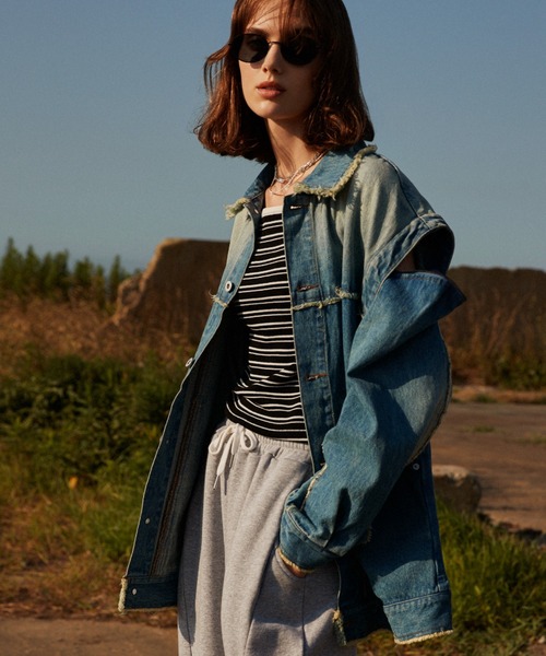 FOREVER 21(フォーエバー トゥエンティーワン)の「【2023AW】2WAYデニムジャケット(デニムジャケット・レディース・ブルー/ブラック・FREE)」の1枚目の写真