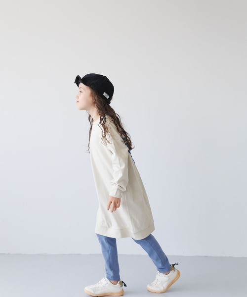 BAYFLOW（ベイフロー）の「アソートロゴビッグワンピース(KIDS)（ワンピース・キッズ・アイボリー/ブラック/パープル/オレンジ・130cm/140cm/110cm/150cm/120cm）」の12枚目の写真