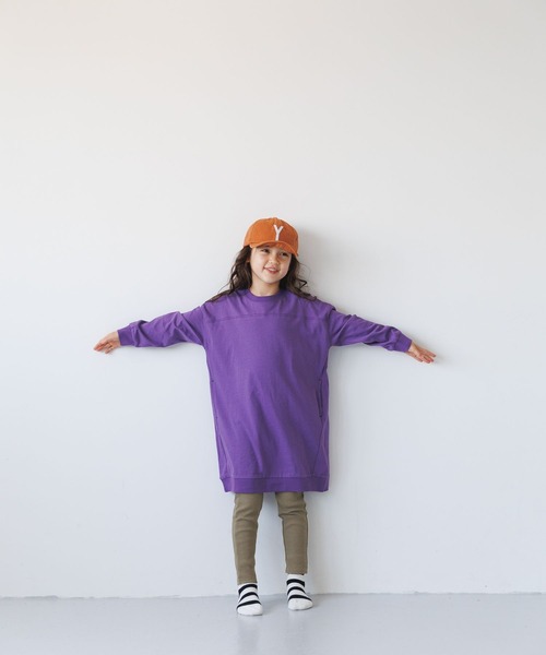 BAYFLOW（ベイフロー）の「アソートロゴビッグワンピース(KIDS)（ワンピース・キッズ・アイボリー/ブラック/パープル/オレンジ・130cm/140cm/110cm/150cm/120cm）」の13枚目の写真