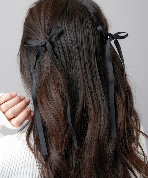 SPINNS(スピンズ)の「【2個セット】サテンリボンヘアクリップ(バレッタ/ヘアクリップ・レディース・ピンク/イエロー/ブラック/グレー/ホワイト・ONESIZE)」の7枚目の写真