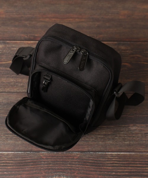 GERRY（ジェリー）の「【GERRY/ジェリー】CORDURA ワンポイント ミニショルダーバッグ（ボディバッグ/ウエストポーチ・メンズ・カーキ/ブラック・FREE）」の12枚目の写真