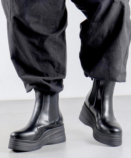 LOVEHUNTER（ラブハンター）の「+8cm 軽量厚底 トリプルソール ユニセックス ラウンドトゥショートブーツ（ブーツ・レディース・ブラック系2/ブラック系1/アイボリー系1/アイボリー系3/アイボリー系2/ブラック系3・LL/42/41/40/L/M/43/S/44/SS）」の13枚目の写真