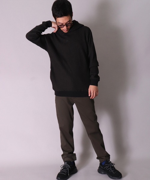 BAYBLO(ベイブロ)の「(BE)【ユニセックス】2トーン ビッグ ワッフル スウェット プルオーバー パーカー(パーカー・メンズ・ホワイト系/ブラック系/グレー系・MEDIUM/LARGE)」の20枚目の写真