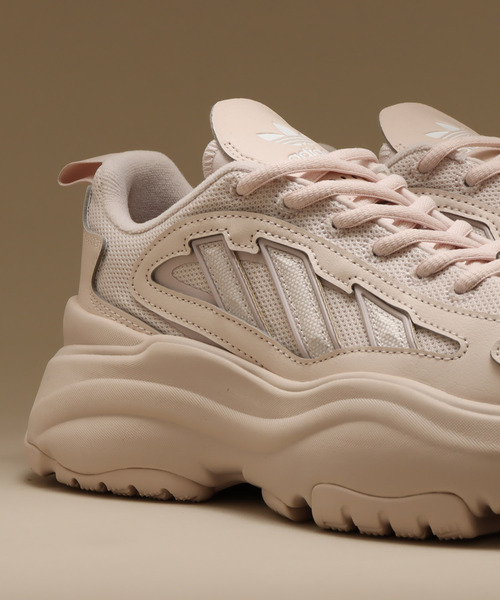adidas（アディダス）の「adidas OZGAIA W / アディダス