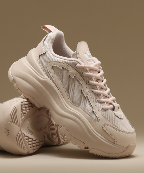 adidas(アディダス)の「adidas OZGAIA W / アディダス オズガイア W(スニーカー・レディース・ブラック/ホワイト/ピンク・23.0cm/23.5cm/24.0cm/24.5cm/25.0cm)」の4枚目の写真