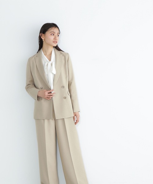 NATURAL BEAUTY BASIC(ナチュラルビューティーベーシック)の「◇シャークスキンSETUPシリーズ ダブルブレストジャケット(テーラードジャケット・レディース・ネイビー/ベージュ・SMALL/MEDIUM)」の4枚目の写真