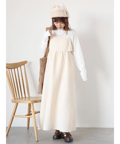 ehka sopo（エヘカソポ）の「サイドカットアウトキャミワンピース（ワンピース・レディース・ラベンダー/ブラック/キナリ・F）」の14枚目の写真