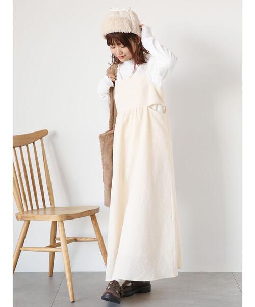 ehka sopo（エヘカソポ）の「サイドカットアウトキャミワンピース