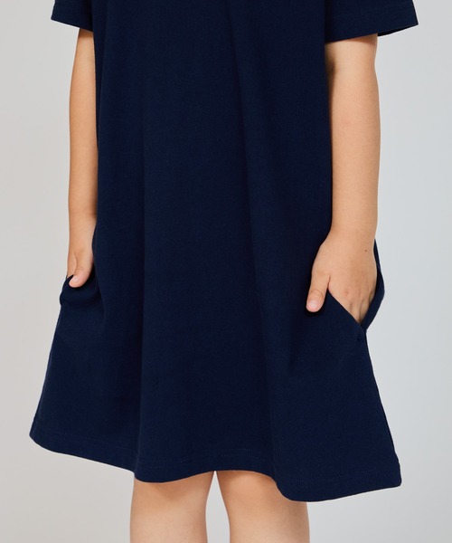 Champion（チャンピオン）の「【Champion/チャンピオン】キッズ ベーシック ショートスリーブワンピースドレス（ワンピース・キッズ・ネイビー/グリーン系その他/ゴールド/アクア/ブラック/オートミール・100/110/120/130/140/150/160）」の16枚目の写真