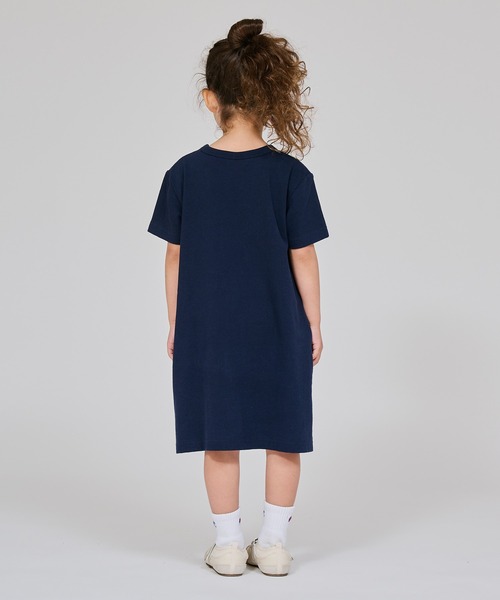 Champion（チャンピオン）の「【Champion/チャンピオン】キッズ ベーシック ショートスリーブワンピースドレス（ワンピース・キッズ・ネイビー/グリーン系その他/ゴールド/アクア/ブラック/オートミール・100/110/120/130/140/150/160）」の21枚目の写真