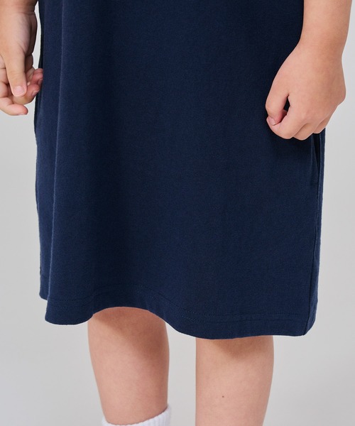 Champion（チャンピオン）の「【Champion/チャンピオン】キッズ ベーシック ショートスリーブワンピースドレス（ワンピース・キッズ・ネイビー/グリーン系その他/ゴールド/アクア/ブラック/オートミール・100/110/120/130/140/150/160）」の17枚目の写真