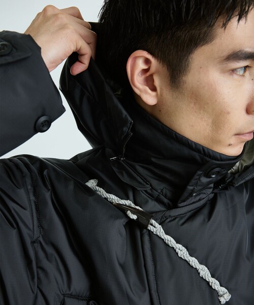 PUBLIC TOKYO（パブリックトウキョウ）の「〈超軽量 / 撥水 / 通気性〉スリーピーHEATパフダッフルコート（ダッフルコート・メンズ・ブラック・1/2）」の7枚目の写真