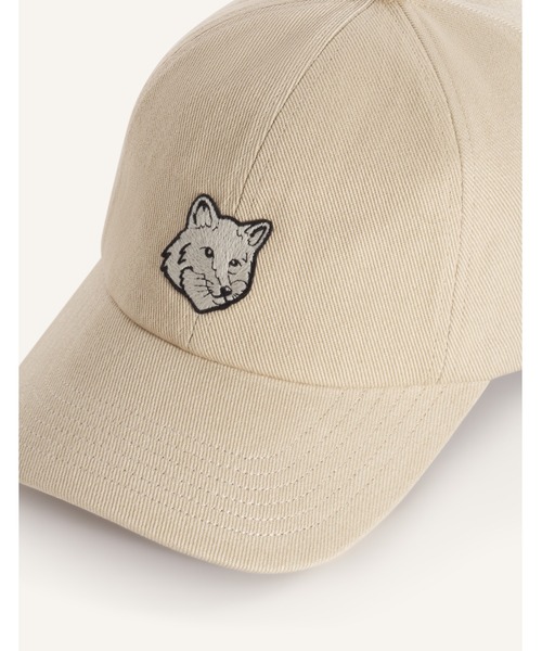 Maison Kitsune(メゾンキツネ)の「BOLD FOX HEAD 6P CAP(キャップ・メンズ・ブルー系その他/ローズ系/キナリ/ダークグリーン/ブラウン系その他/モスグリーン/ネイビー/ブラウン/ブルー/ライトオリーブ/ダークブラウン系・U)」の20枚目の写真