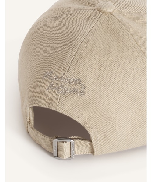 Maison Kitsune(メゾンキツネ)の「BOLD FOX HEAD 6P CAP(キャップ・メンズ・ブルー系その他/ローズ系/キナリ/ダークグリーン/ブラウン系その他/モスグリーン/ネイビー/ブラウン/ブルー/ライトオリーブ/ダークブラウン系・U)」の22枚目の写真