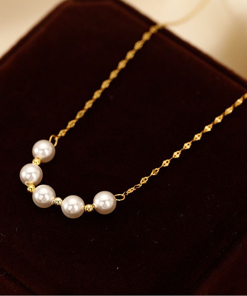 LA VORAGINE（ラ ヴォラジネ）の「アレルギー対応エコパールネックレス（ネックレス・レディース・シルバー/ゴールド・FREE）」の4枚目の写真