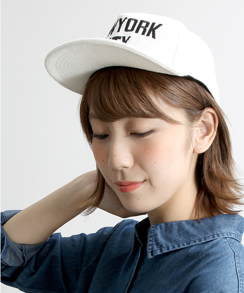 WEGO（ウィゴー）の「WEGO/NYCコーデュロイキャップ（キャップ・レディース・ベージュ/オフホワイト/ワイン/ネイビー・FREE）」の2枚目の写真