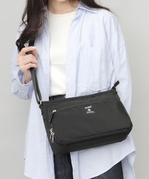 anello | CABIN キャビン 撥水加工 10ポケット 多収納 ショルダーバッグ A5対応(ショルダーバッグ)