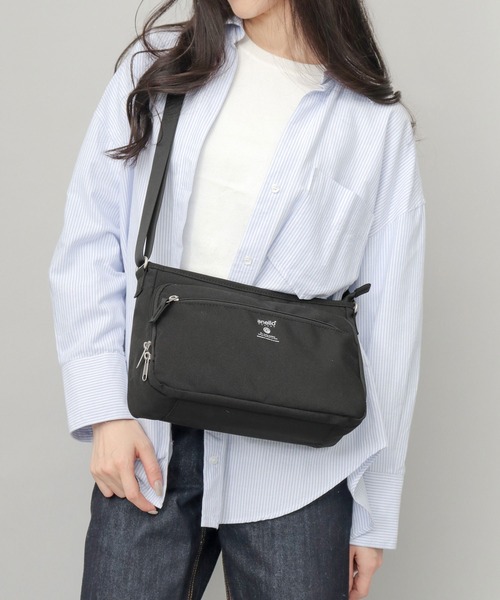 anello（アネロ）の「CABIN キャビン 撥水加工 10ポケット 多収納 ショルダーバッグ A5対応（ショルダーバッグ・レディース・グレイッシュベージュ/ブラック/スミクロ・FREE）」の21枚目の写真