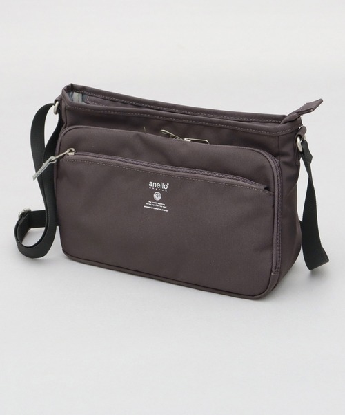 anello（アネロ）の「CABIN キャビン 撥水加工 10ポケット 多収納 ショルダーバッグ A5対応（ショルダーバッグ・レディース・グレイッシュベージュ/ブラック/スミクロ・FREE）」の5枚目の写真