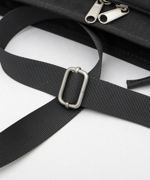 anello（アネロ）の「CABIN キャビン 撥水加工 10ポケット 多収納 ショルダーバッグ A5対応（ショルダーバッグ・レディース・グレイッシュベージュ/ブラック/スミクロ・FREE）」の15枚目の写真