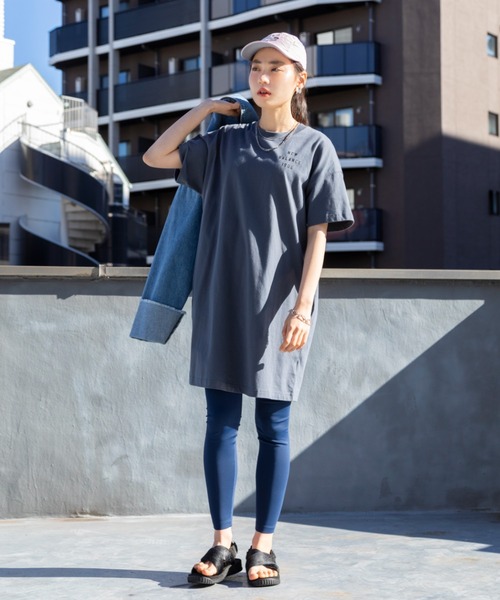 NEW BALANCE(ニューバランス)の「Iconic Collegiate ショートスリーブドレス(その他トップス・レディース・ピンク/グレー・X-LARGE/LARGE/MEDIUM/SMALL)」の9枚目の写真