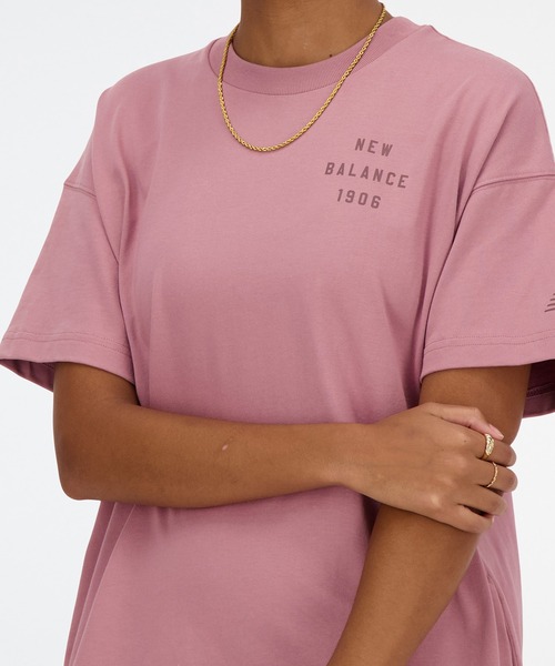 NEW BALANCE(ニューバランス)の「Iconic Collegiate ショートスリーブドレス(その他トップス・レディース・ピンク/グレー・X-LARGE/LARGE/MEDIUM/SMALL)」の14枚目の写真
