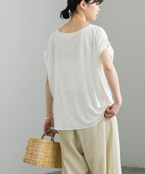 URBAN RESEARCH(アーバンリサーチ)の「フレンチスリーブとろみカットソー(Tシャツ/カットソー・レディース・ブルー系その他/ブラック/オフホワイト・FREE)」の6枚目の写真