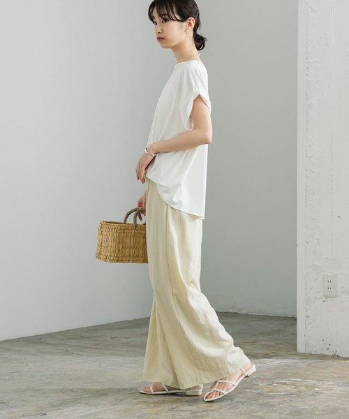 URBAN RESEARCH(アーバンリサーチ)の「フレンチスリーブとろみカットソー(Tシャツ/カットソー・レディース・ブルー系その他/ブラック/オフホワイト・FREE)」の9枚目の写真