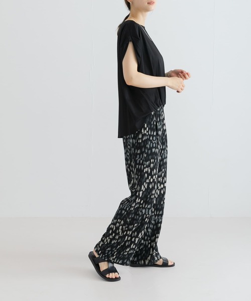 URBAN RESEARCH(アーバンリサーチ)の「フレンチスリーブとろみカットソー(Tシャツ/カットソー・レディース・ブルー系その他/ブラック/オフホワイト・FREE)」の20枚目の写真